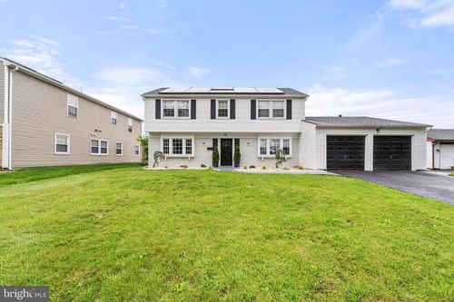 18 Endwell Ln, Willingboro, NJ, 08046-2332 | Card Image
