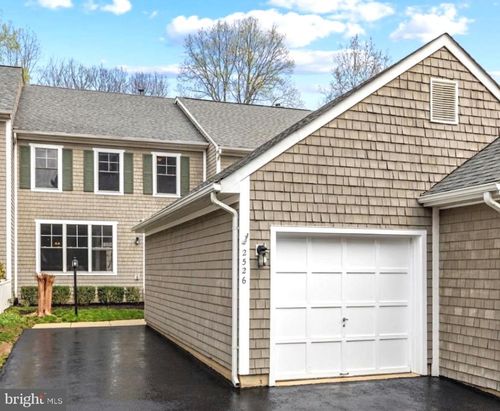 2526 Brenton Point Dr, Reston, VA, 20191-4383 | Card Image