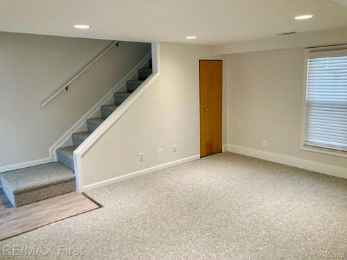 611 Fairgrove Avenue, Royal Oak, MI, 48067 | Card Image
