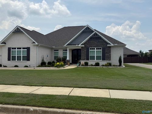 14847 Commonwealth Dr, Athens, AL, 35613-7460 | Card Image