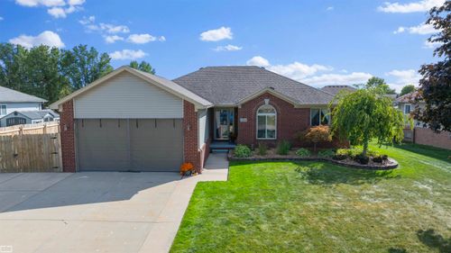 31108 Quail Run Dr, Chesterfield, MI, 48047-3529 | Card Image