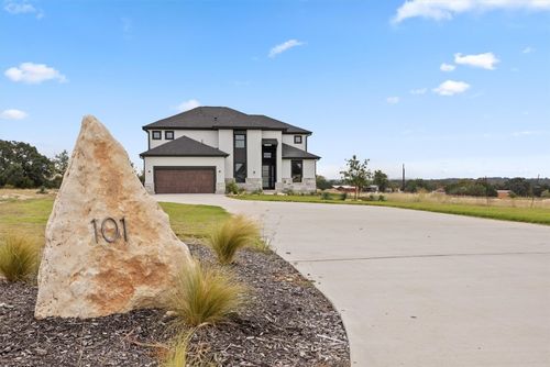 101 Falls Cir, Georgetown, TX, 78633-4957 | Card Image