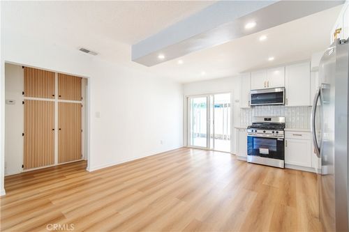 50-1152 N West St, Anaheim, CA, 92801-2977 | Card Image
