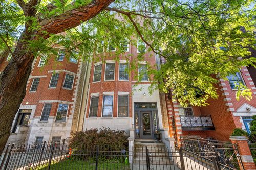 2-3318 Damen Ave, Chicago, IL, 60618-6215 | Card Image