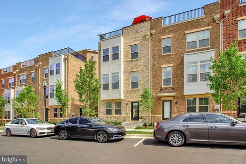 2809 Battersea Lake Loop, HYATTSVILLE, MD, 20782-4067 | Card Image