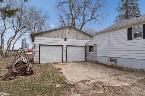 912 N 12th Street, Clear Lake, IA, 50428 | Card Image