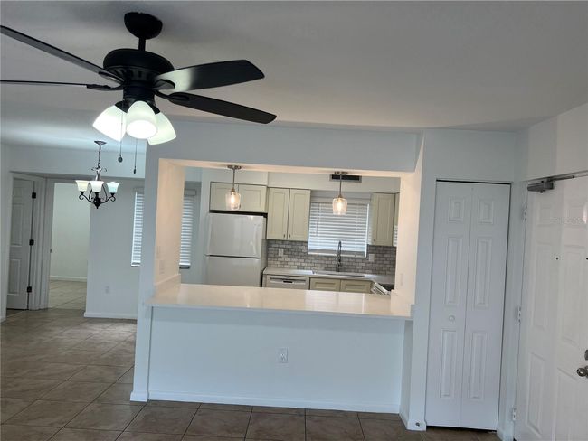 1 - 5617 Ashton Lake Dr, Condo with 2 bedrooms, 2 bathrooms and null parking in Sarasota FL | Image 5