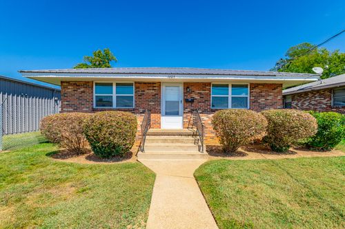 1605 Foust St, Chattanooga, TN, 37404-5736 | Card Image