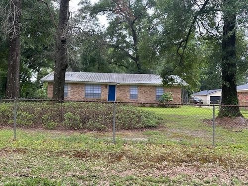 115 Pine Ave W, Satsuma, AL, 36572-2249 | Card Image