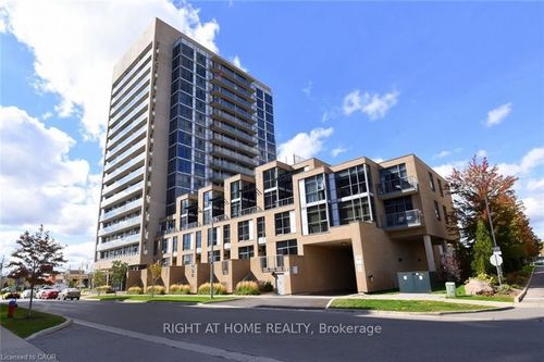 1705-1940 Ironstone Dr, Burlington, ON, L7L0E4 | Card Image