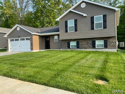 28719 Woodland Heights Dr, Warrenton, MO, 63383-4753 | Card Image