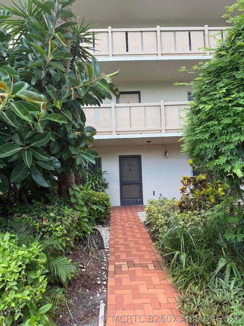 102-6585 Kensington Ln, Delray Beach, FL, 33446-3020 | Card Image