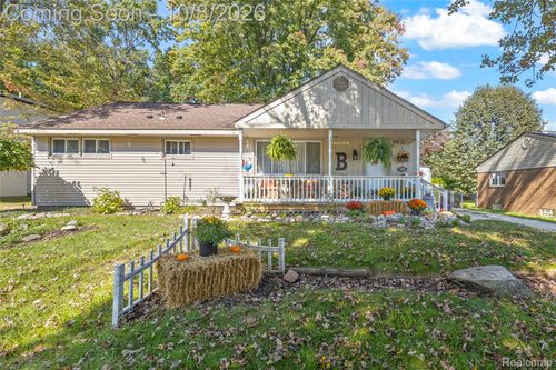 33718 Barrington St, Westland, MI, 48186-9218 | Card Image