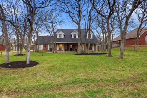 111 Hillside Drive E, Burleson, TX, 76028 | Card Image