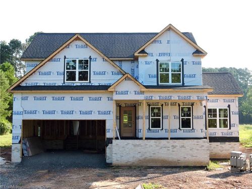 303 Country Club Dr, Stoneville, NC, 27048-8415 | Card Image