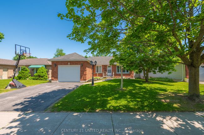 2509 Marsdale Dr, House other with 4 bedrooms, 2 bathrooms and 2 parking in Peterborough ON | Image 5