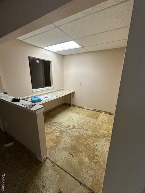 25418 Goddard Rd, Taylor, MI, 48180-6200 | Card Image