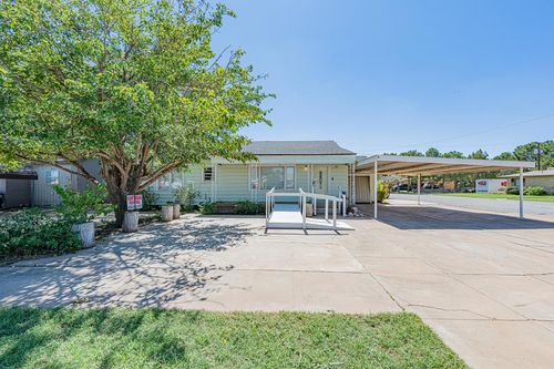 411 W 1st St, Stanton, TX, 79782 | Card Image