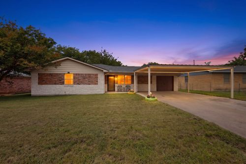 321 Redbud St, Rhome, TX, 76078-4434 | Card Image