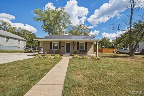 100 N Pershing Ave, Salem, MO, 65560-1523 | Card Image