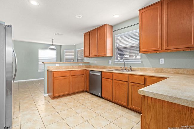 10926 Shetland Hls, House other with 3 bedrooms, 3 bathrooms and null parking in San Antonio TX | Image 9