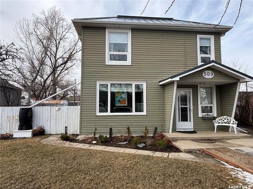 509 Harder St, Maple Creek, SK, S0N1N0 | Card Image
