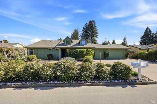 178 Barrio Way, Windsor, CA, 95492-9116 | Card Image