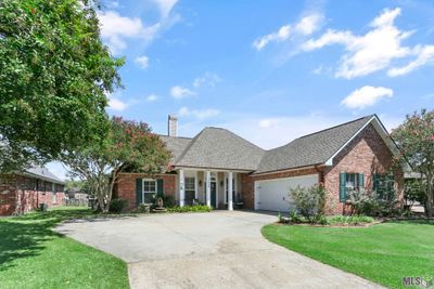 17594 Lake Azalea Dr, House other with 3 bedrooms, 2 bathrooms and null parking in Baton Rouge LA | Image 2