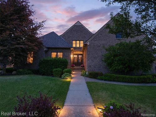 53397 Zachary Dr, Chesterfield, MI, 48047-6134 | Card Image