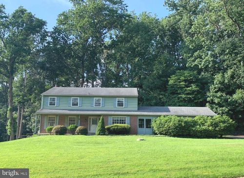 2151 Davis Dr, MEDIA, PA, 19063-1935 | Card Image