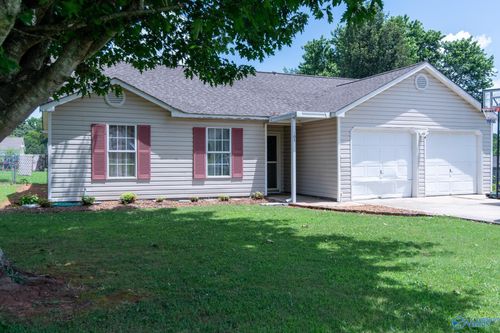 103 Thornhedge Trl, Toney, AL, 35773-4903 | Card Image