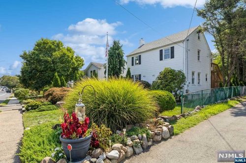 375 Colfax Ave, Clifton, NJ, 07013-1703 | Card Image