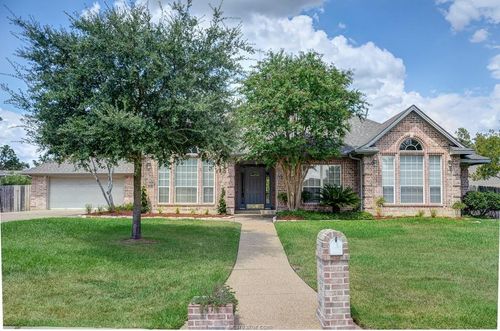 715 Berry Crk, College Station, TX, 77845-4432 | Card Image