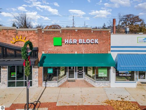 128 W Superior St, Alma, MI, 48801-1643 | Card Image