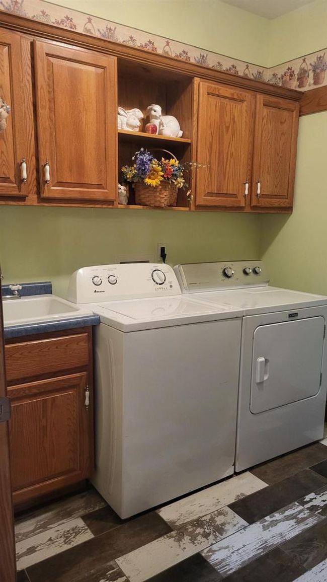 W8310 Meyer Ln, House other with 5 bedrooms, 6 bathrooms and null parking in Crivitz WI | Image 16