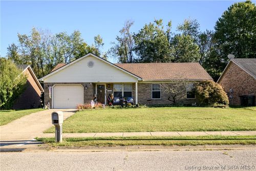 1214 Whitehorse Vale Dr, Jeffersonville, IN, 47130-7535 | Card Image