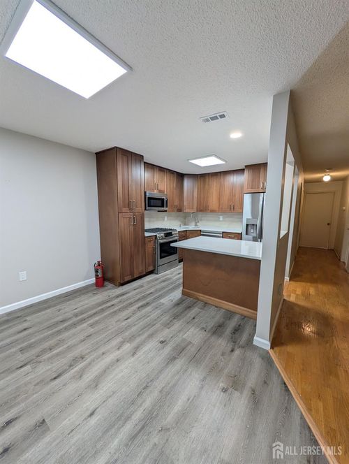 381 Lancaster Ct, Piscataway, NJ, 08854-6226 | Card Image