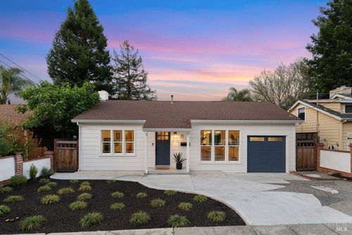 35 Hillview Avenue, San Rafael, CA, 94901 | Card Image