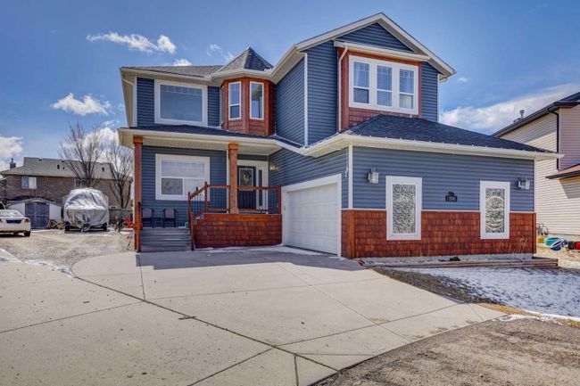 234 Canoe Square Sw, Home with 6 bedrooms, 4 bathrooms and 6 parking in Airdrie AB | Image 1