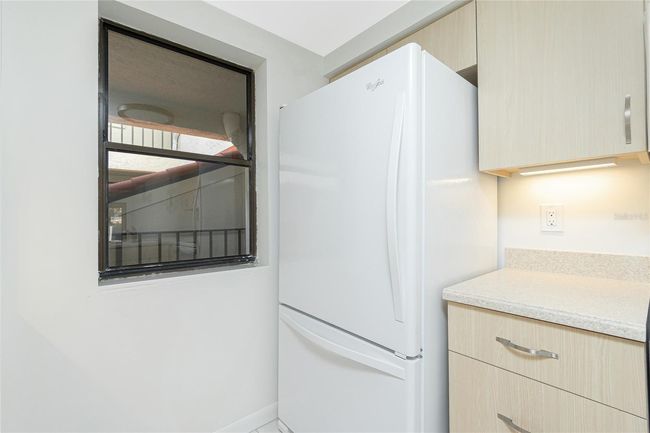 UNIT-212 - 1551 Beach Rd, Condo with 2 bedrooms, 2 bathrooms and null parking in Englewood FL | Image 11