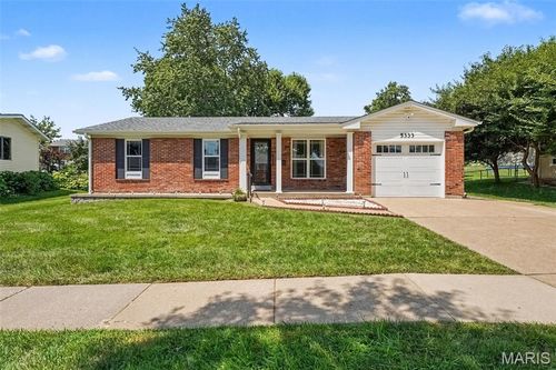5333 Victron Drive, St Louis, MO, 63129 | Card Image
