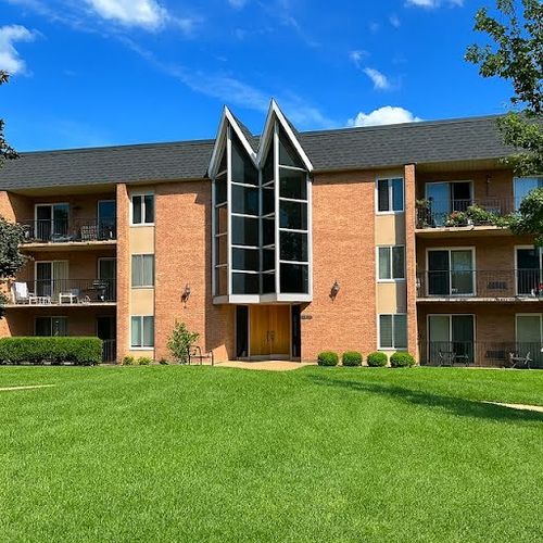 apt-306-1056 N Mill St, Naperville, IL, 60563-2561 | Card Image