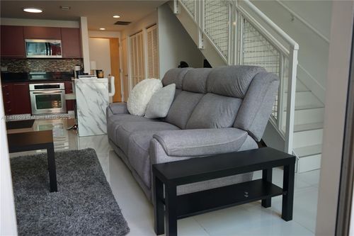 apt-644-244 Biscayne Blvd, Miami, FL, 33132-2327 | Card Image