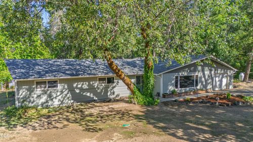 2750 Granite Hill Road, Grants Pass, OR, 97526 | Card Image