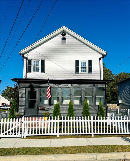 14 Brown Ave, Wappingers Falls, NY, 12590-1930 | Card Image