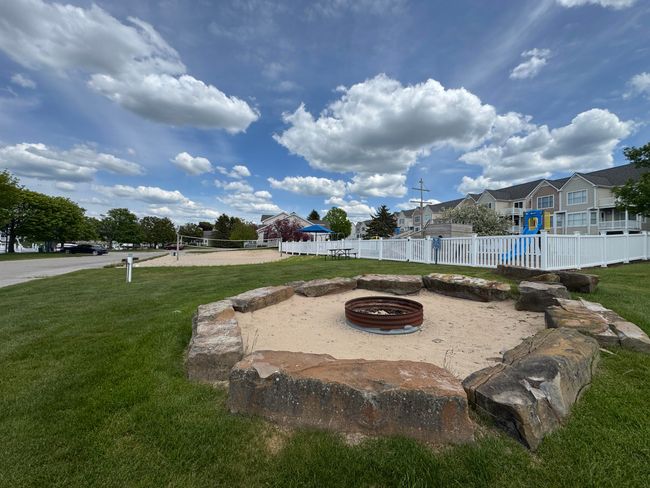 70 Spinnaker Dr, Condo with 2 bedrooms, 3 bathrooms and null parking in Manistee MI | Image 50