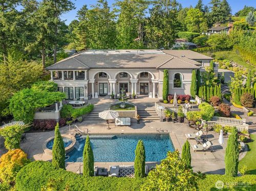 8638 Ne 19th Pl, Clyde Hill, WA, 98004-3226 | Card Image