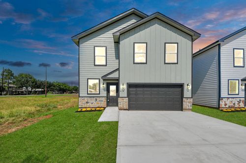 414 N 4th St, Beasley, TX, 77417-5812 | Card Image