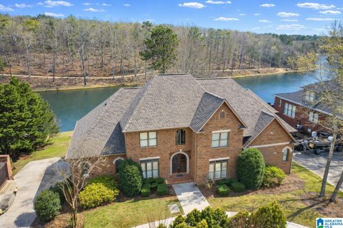 5167 Lake Crest Cir, Hoover, AL, 35226-5028 | Card Image