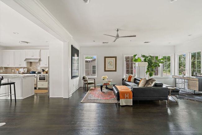 1711 Mohle Dr, House other with 5 bedrooms, 5 bathrooms and 3 parking in Austin TX | Image 4